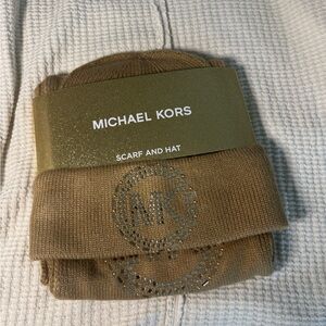 Michael Kors Scarf & Hat Set In Tan With Gold Dome‎ Stud MK Logo NEW